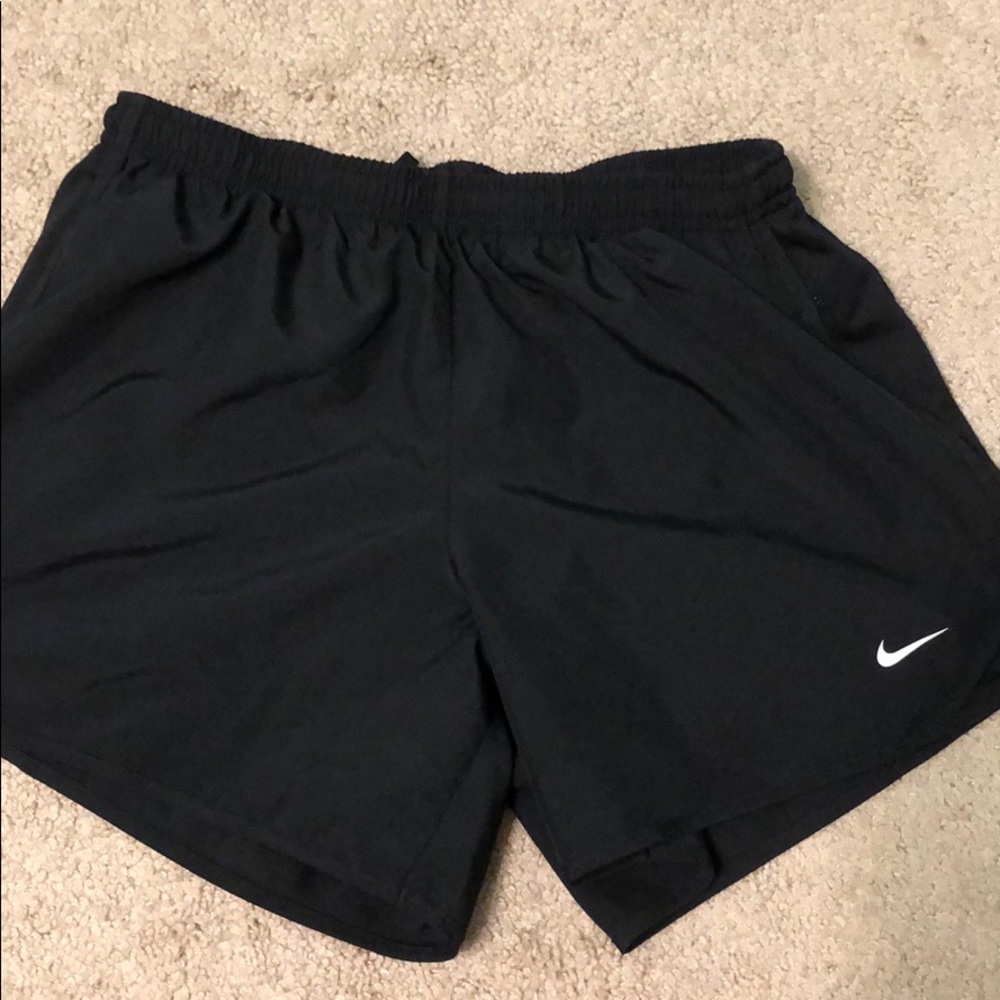 Girls black nike shorts